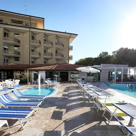 Bristol Hotel 4*