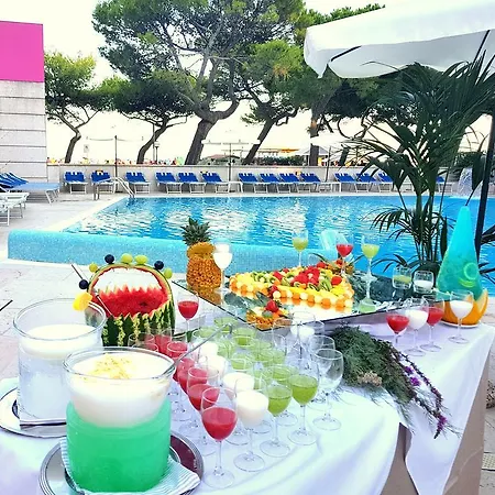 Bristol Hotel 4*