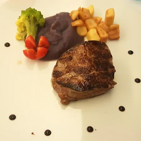 Bristol 4* ליגננו סביאדורו